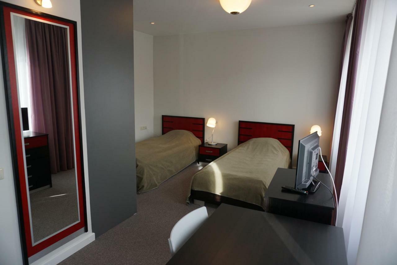 Seven Sisters Apartments With Self Check-In Liepāja Cameră foto